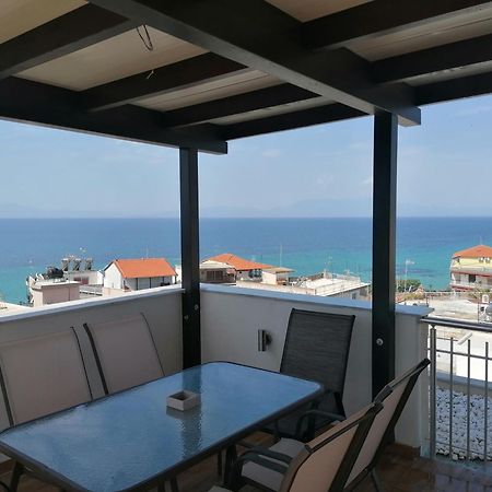 Crystal Blue Apartments Nea Kallikrateia Εξωτερικό φωτογραφία