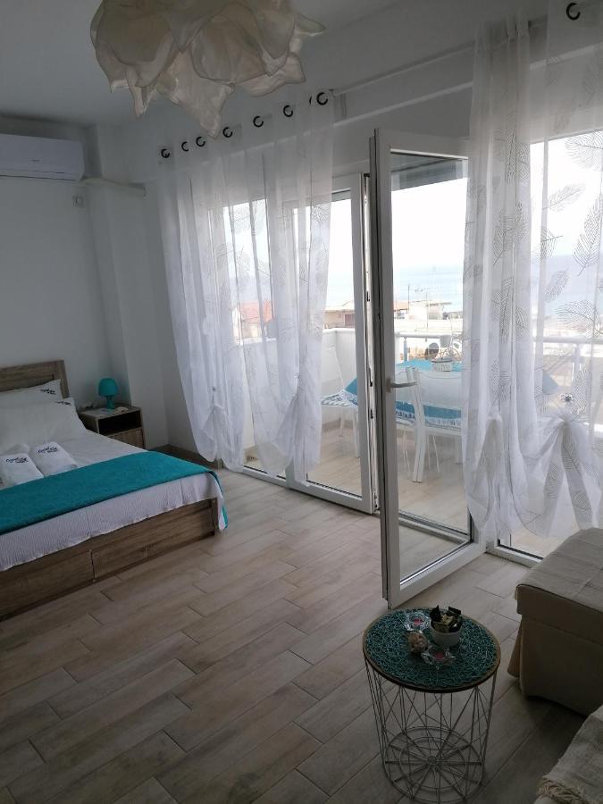 Crystal Blue Apartments Nea Kallikrateia Εξωτερικό φωτογραφία