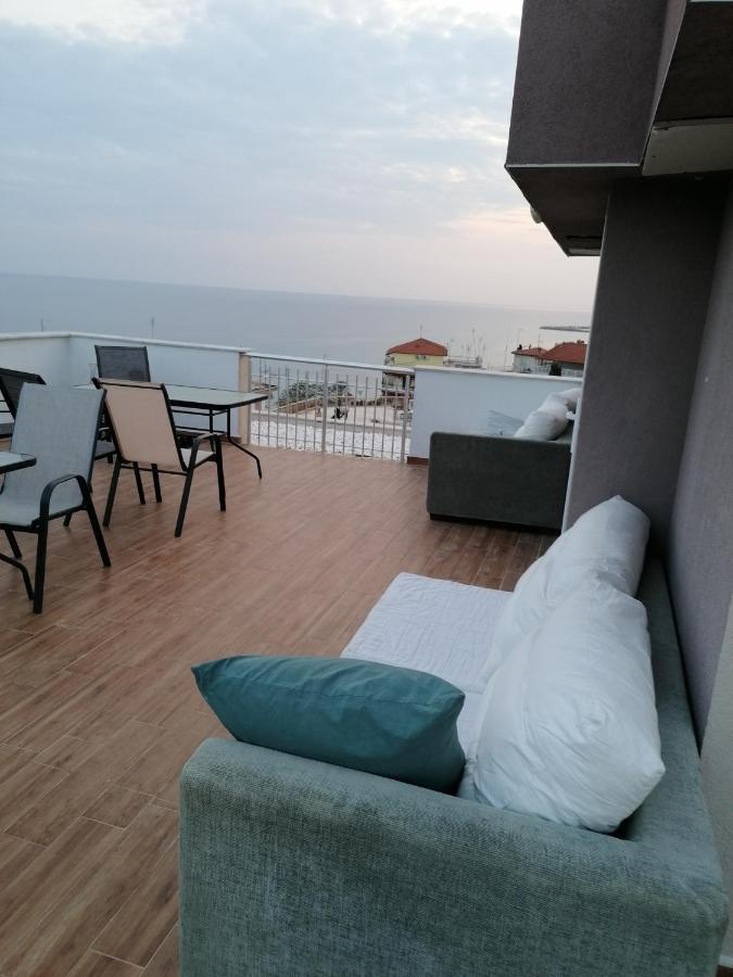 Crystal Blue Apartments Nea Kallikrateia Εξωτερικό φωτογραφία