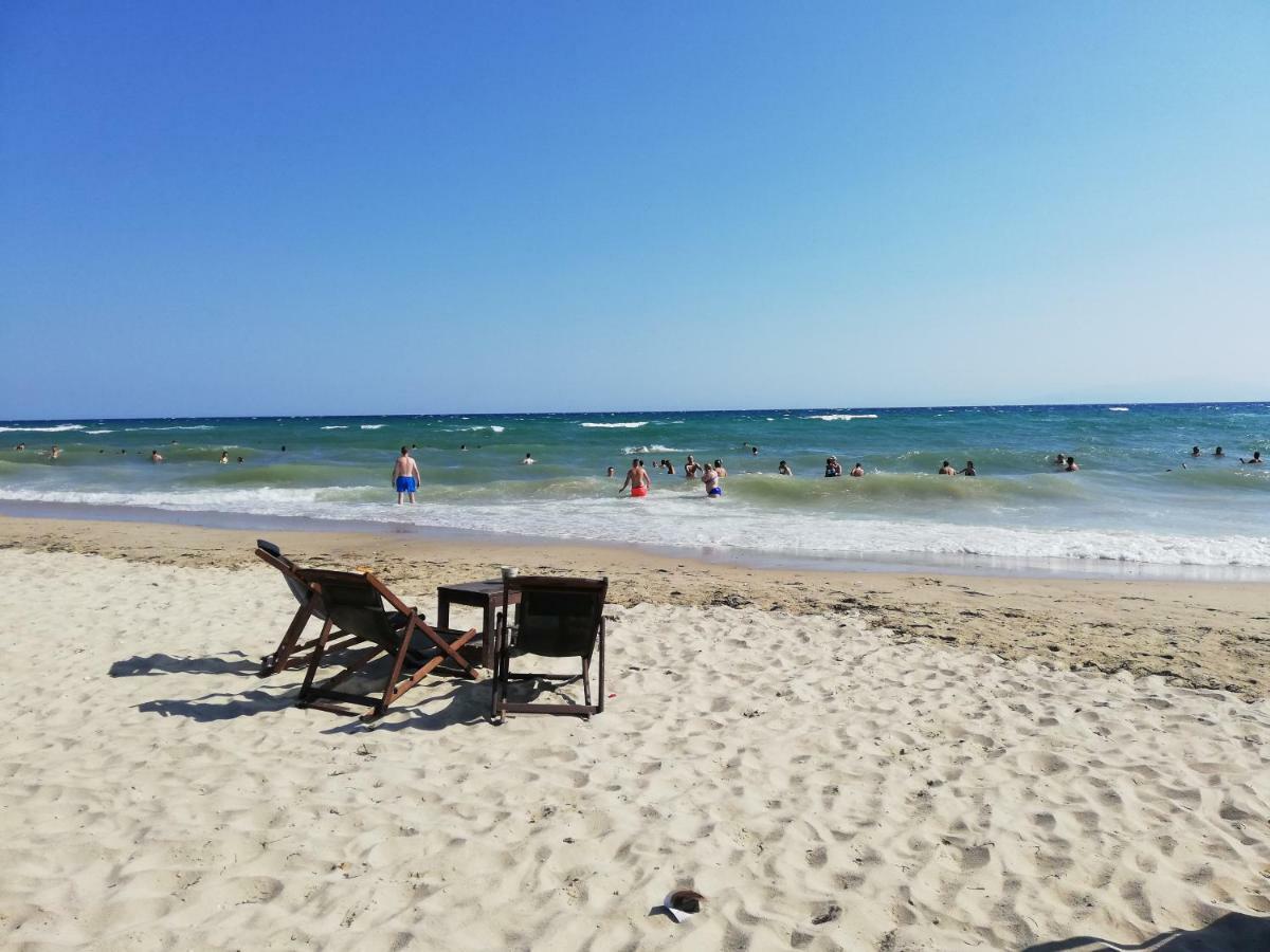 Crystal Blue Apartments Nea Kallikrateia Εξωτερικό φωτογραφία